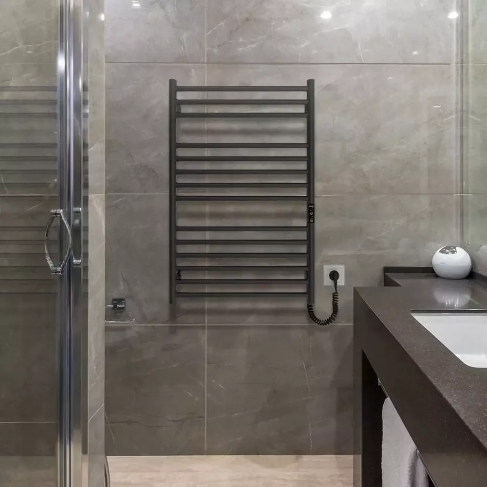 Электрический полотенцесушитель Hygge Family Greenwich 770х530х80мм, черный матовый (6.1.0302.06.BM) Фото - 6